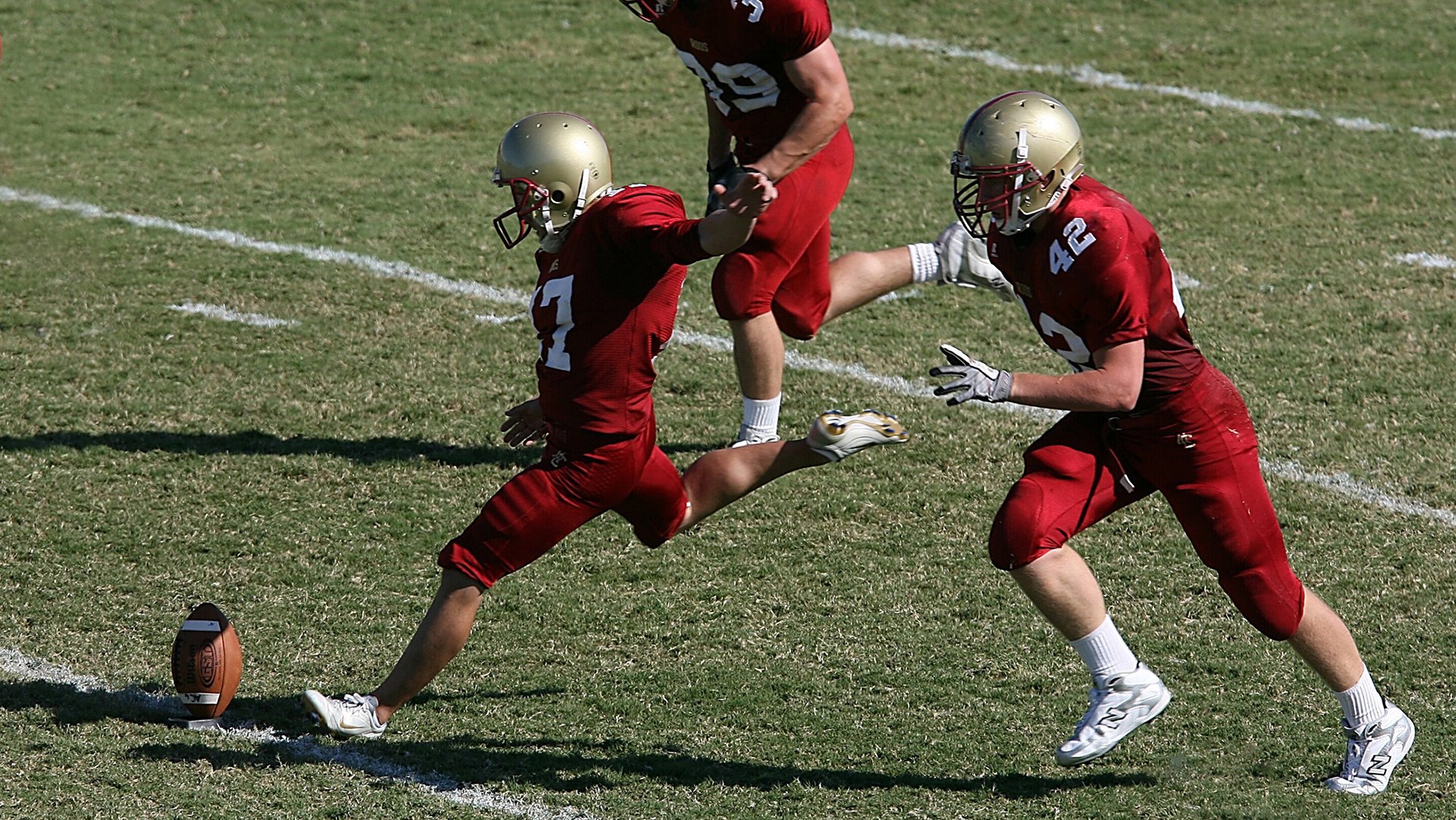 中国足球国家队进攻配合训练效果显著,中国足球国家队进攻配合训练效果显著吗