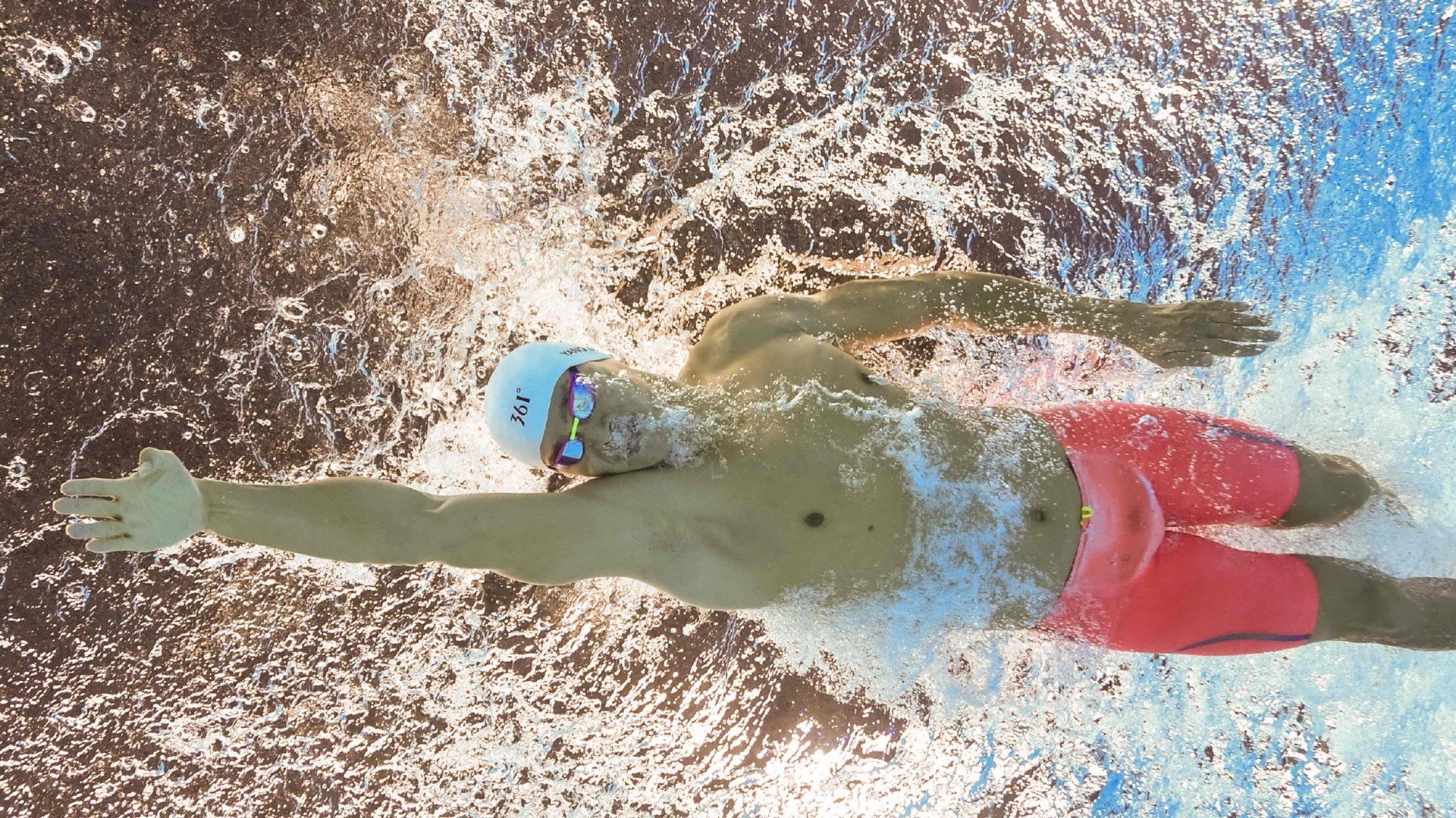 “六人制袋棍球赛场:东部新区展现极限速度与灵活性”